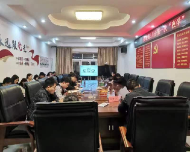 肖堰镇开展3月份第一次机关“夜学”活动