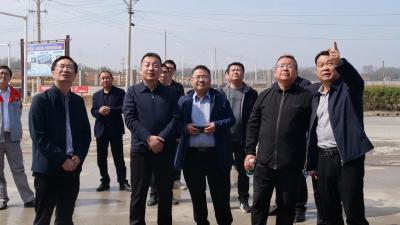 中化六建等企业高层到我县考察新能源材料投资项目