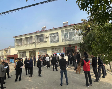 九集镇召开“红色屋场”建设现场会