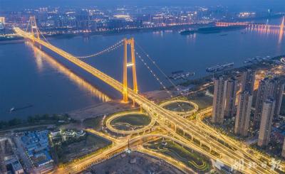  【热点关注】70年跨江越海铸就建桥老字号 中铁大桥局从“桥质量”加速迈向“桥品牌”