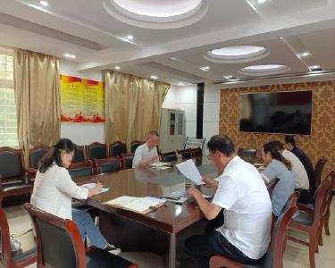 县统计局开展《公务员法》学习宣传活动