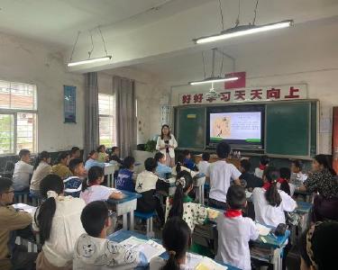 市教育讲师团送教到吴集中心小学