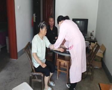 巡检镇：健康体检进乡村　惠民服务送上门