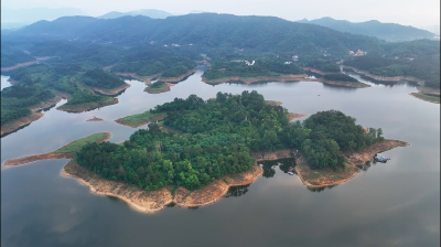 南漳：晨光里的水镜湖