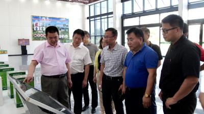 北欧商贸投资促进会组团到我县考察洽谈  