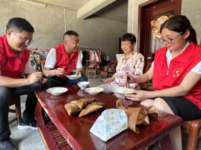 南漳：粽叶飘香迎端午 共同缔造邻里情