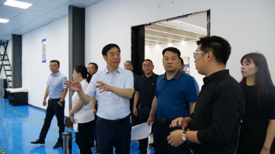 罗兴斌在经济开发区调研时强调：把目标刻在心中责任压在肩上，用实际行动为南漳发展尽职尽责