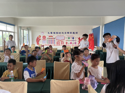 南漳：“希望家园”开班 用爱陪伴孩子们过暑假