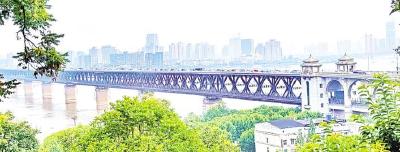 【热点关注】武汉长江大桥换新装