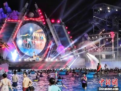 （高质量发展调研行）高质量文旅如何点燃古城“夜经济”？探访襄阳华侨城奇幻度假区 