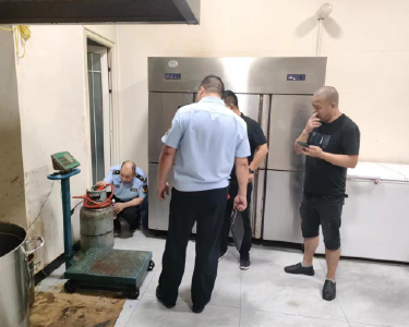 县住建局：打出防治组合拳　筑牢燃气安全防线