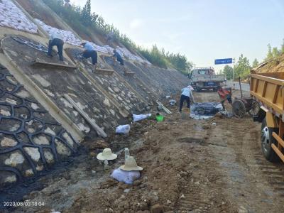 县公路中心稳步推进水毁护坡修复工程