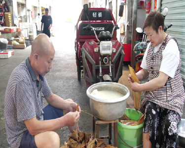 小小粽子传递浓浓端午情