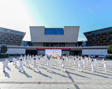 我县举办2023年首届“凤山书院杯”太极拳（剑）比赛