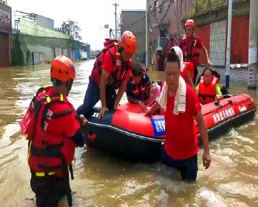 南漳蓝天救援队15名队员驰援河北抢险救灾