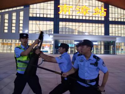 “送教到岗”以练为战  