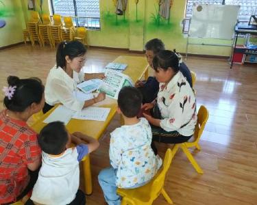 薛坪镇中心幼儿园与民办幼儿园重组开园
