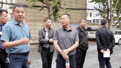 县领导带队督查国卫复审除“四害”工作