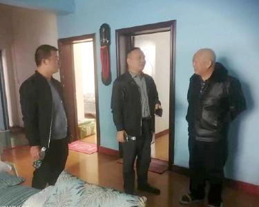 县农技中心重阳节走访慰问退休老干部