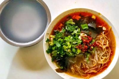 湖北南漳：南漳人的早餐，街角里的烟火气