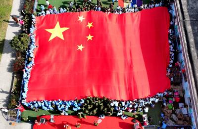湖北南漳：红色传承促和谐 亲子活动送欢乐