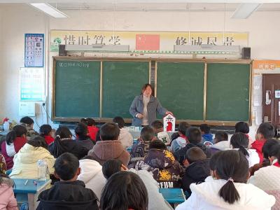 板桥镇：心理疏导进校园　五育并举护成长