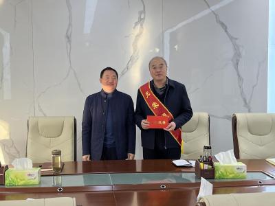 县审计局举办干部荣誉退休仪式