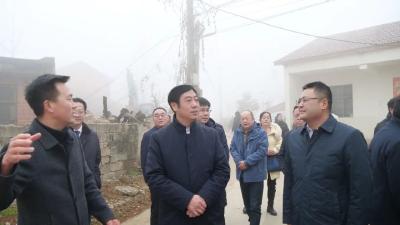 罗兴斌：发动群众组织群众依靠群众，聚精会神探索总结共同缔造南漳新经验
