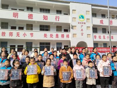 县文联举办纪念毛泽东诞辰130周年文艺活动