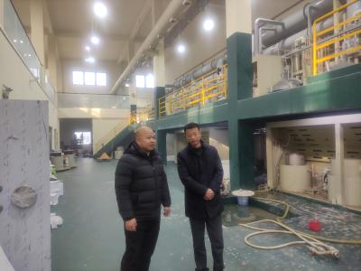 县领导调研企业安全生产工作