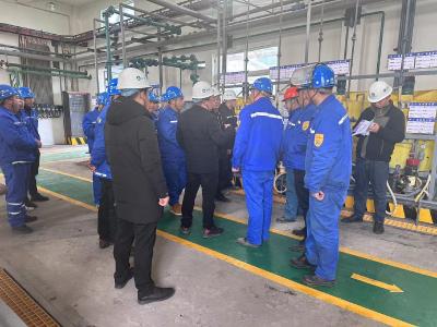 县应急管理局组织开展危化品企业安全生产交叉检查