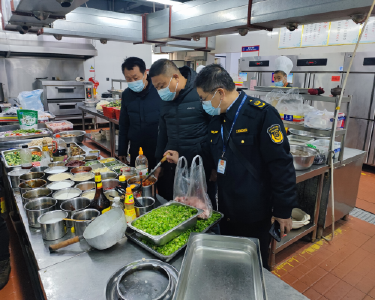 县市场监管局筑牢两会期间食品安全防线