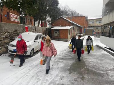 县城运中心开展“迎新春　送温暖”活动