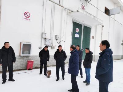县发改局开展粮库安全检查