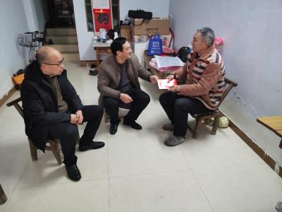县领导到武安镇开展走访慰问送温暖活动