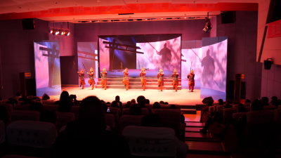 大型花鼓戏《水镜先生》在南漳首演  