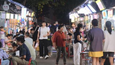 夜经济升腾“烟火气”  