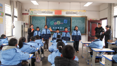 县人民法院：建设“法院法治角”　打造校园普法教育阵地  