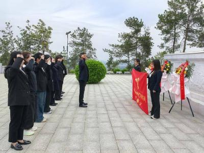 玉印社区：清明祭英烈　初心永传承