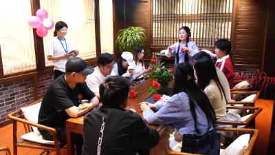 青春觅良缘　联谊聚人才  