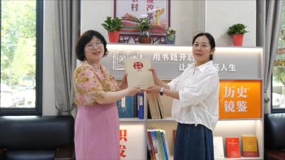 “阵地搬家”服务升级　农家书屋点亮百姓“指尖书香”  