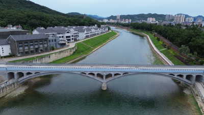 七〇三大桥维修加固工程提前一个月完工通车  