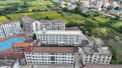 校舍提质焕新颜教育民生暖人心  