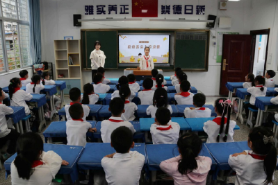 县实验小学开展全国粮食安全宣传周主题宣传活动