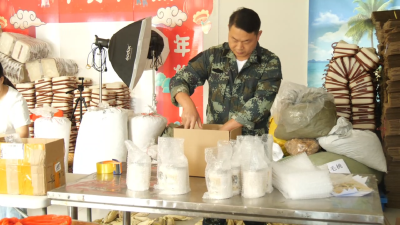 退伍老兵曾辉：行走山间 助农增收  