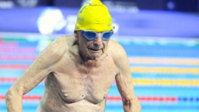 还不锻炼身体?99岁澳大利亚老人快要“称霸泳坛”