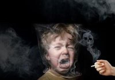 儿童二手烟伤害不容忽视 影响身高和智力发育