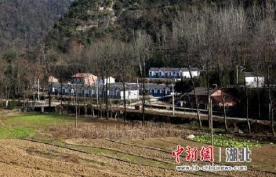 中新网消息：谷城县庙滩镇郭峪村的过去现在与未来