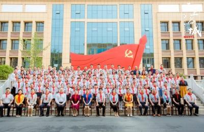 “我们是共产主义接班人”中国少年先锋队谷城县第三次代表大会开幕