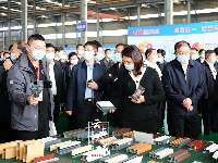 参加襄阳市第一季度项目拉练与会代表来谷城观摩